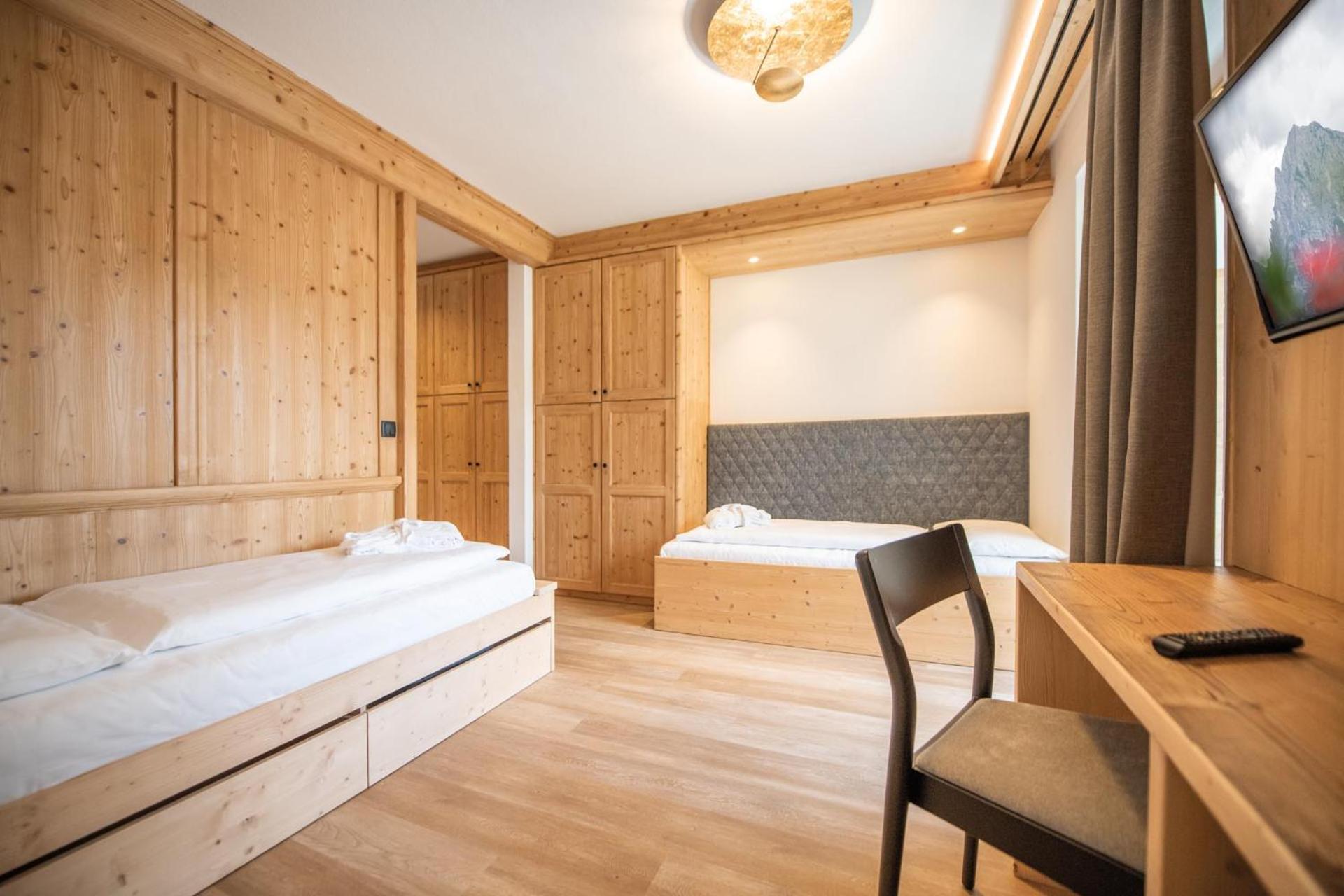 Hotel Condor San Vigilio Di Marebbe Habitación foto