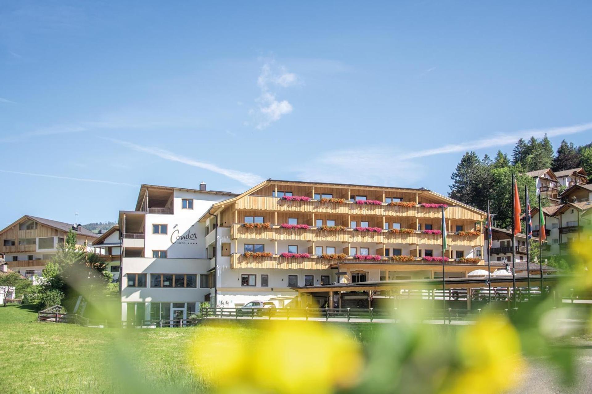 Hotel Condor San Vigilio Di Marebbe Exterior foto
